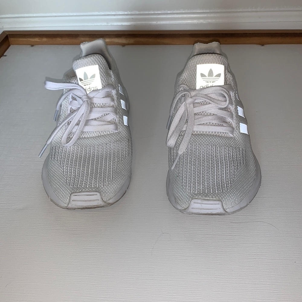 Adidas Swift Run Triple White Size 6.5